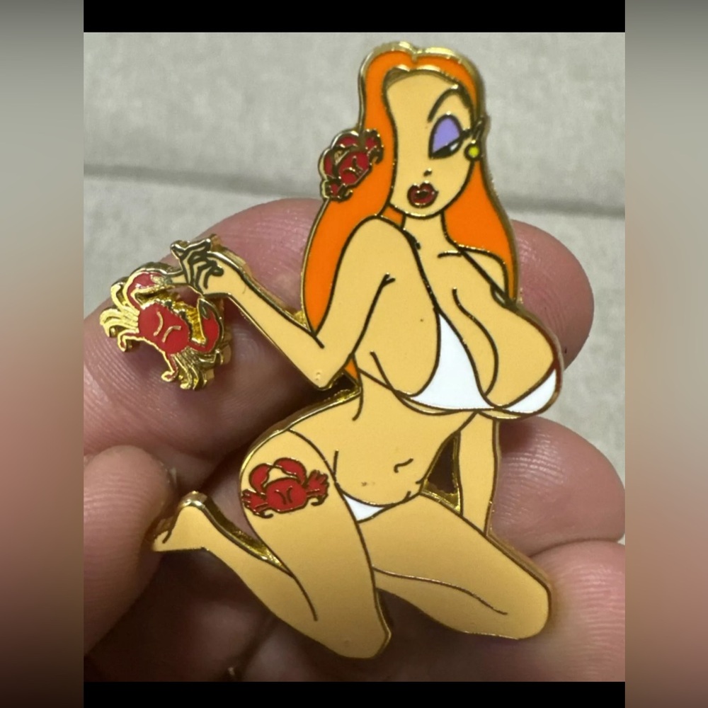 Disney Who Framed Roger Rabbit  Jessica Rabbit Swimsuit LE 30 fantasy pin
